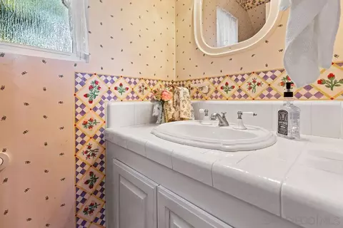 Bath - 720 Sky Mountain Ln, Alpine, CA 91901 photo 2 of 2