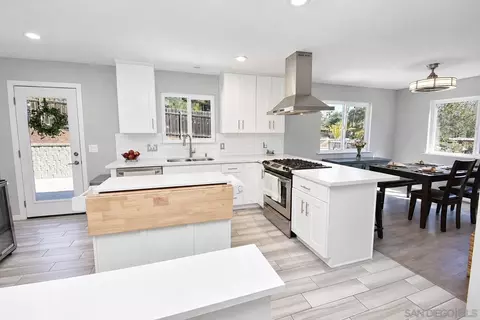 Kitchen - 3115 Bernardo Ln, Escondido, CA 92029 photo 2 of 5