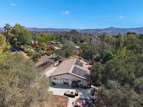 View/Area - 3115 Bernardo Ln, Escondido, CA 92029 photo 5 of 5