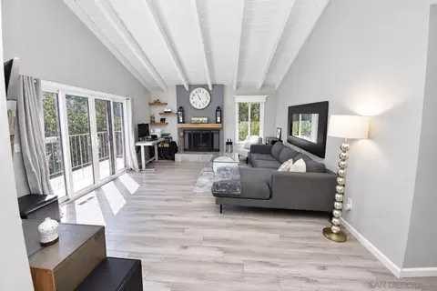 Living - 3115 Bernardo Ln, Escondido, CA 92029 photo 1 of 3