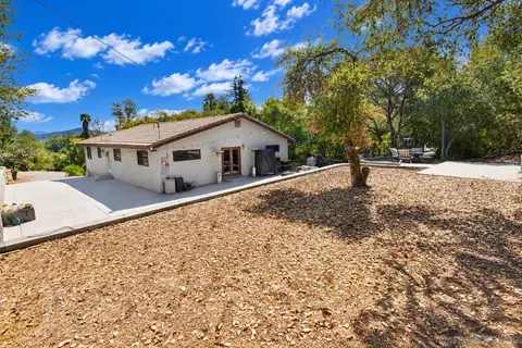 Exterior - 3115 Bernardo Ln, Escondido, CA 92029 photo 6 of 19