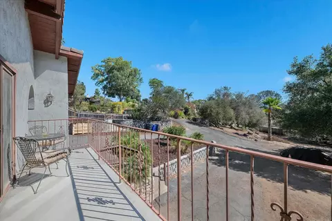 Exterior - 3115 Bernardo Ln, Escondido, CA 92029 photo 2 of 19