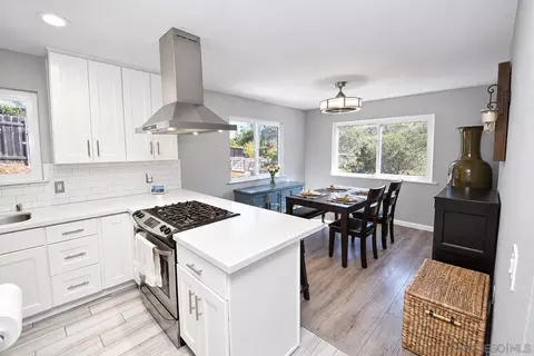 Kitchen - 3115 Bernardo Ln, Escondido, CA 92029 photo 3 of 5