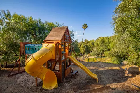 Exterior - 10010 Shadow Rd, La Mesa, CA 91941 photo 19 of 23