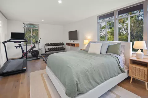 Bedroom - 10010 Shadow Rd, La Mesa, CA 91941 photo 5 of 5