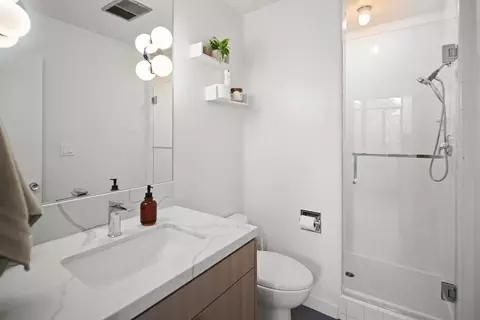 Bath - 10010 Shadow Rd, La Mesa, CA 91941 photo 3 of 3