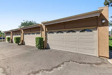 Exterior - 1906 Park Dale Ln, Encinitas, CA 92024 photo 8 of 9