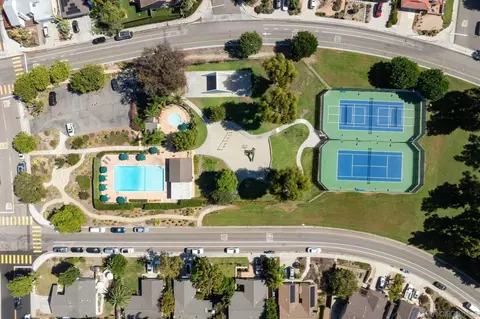 View/Area - 1906 Park Dale Ln, Encinitas, CA 92024 photo 2 of 6