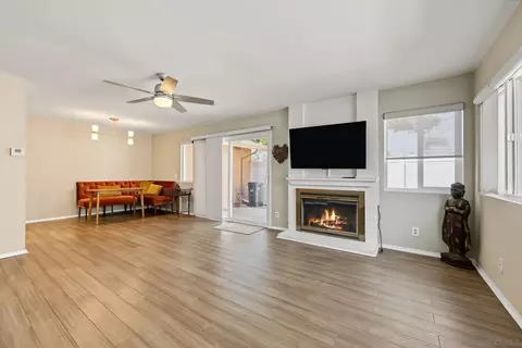 Living - 1906 Park Dale Ln, Encinitas, CA 92024 photo 1 of 4