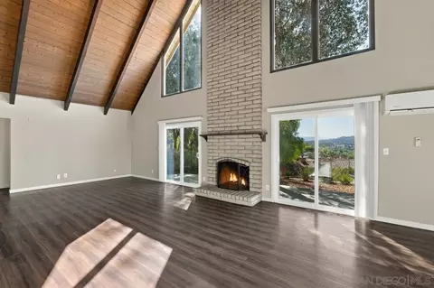 Living - 2080 Eula, El Cajon, CA 92019 photo 3 of 7