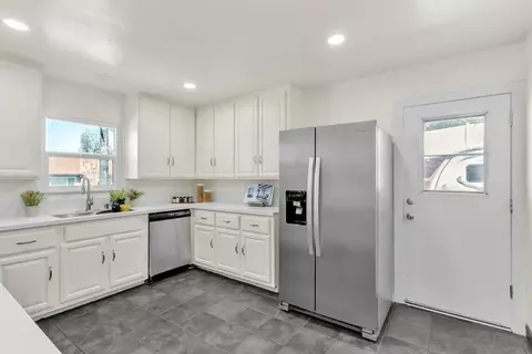 Kitchen - 9039 Winter Gardens Blvd, Lakeside, CA 92040 photo 1 of 4