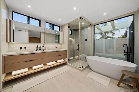 Bath - 7372-7376 Fay Ave, La Jolla, CA 92037 photo 3 of 6