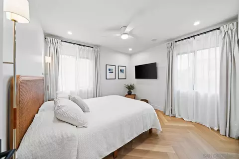 Bedroom - 7372-7376 Fay Ave, La Jolla, CA 92037 photo 11 of 12