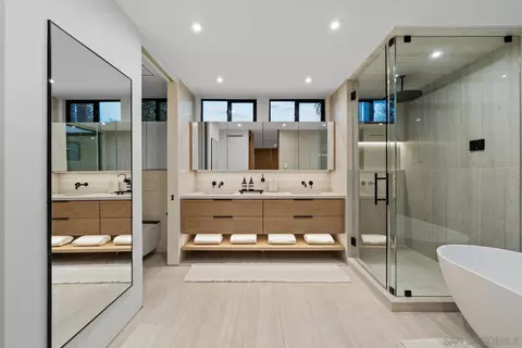 Bath - 7372-7376 Fay Ave, La Jolla, CA 92037 photo 2 of 6
