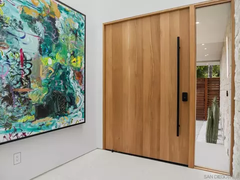 Entry Way - 7372-7376 Fay Ave, La Jolla, CA 92037 photo 8 of 10