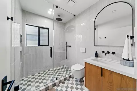 Bath - 7372-7376 Fay Ave, La Jolla, CA 92037 photo 6 of 6
