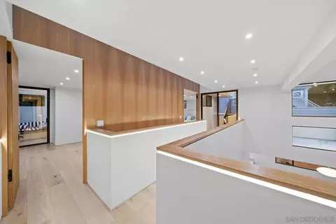 Entry Way - 7372-7376 Fay Ave, La Jolla, CA 92037 photo 6 of 10