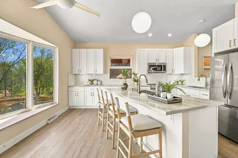 Kitchen - 16541 Highland Valley Rd, Ramona, CA 92065 photo 2 of 7