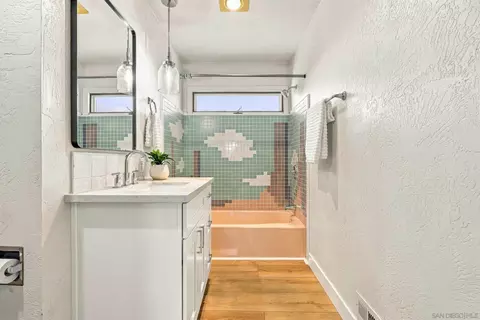 Bath - 16541 Highland Valley Rd, Ramona, CA 92065 photo 1 of 4