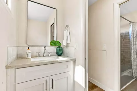 Bath - 16541 Highland Valley Rd, Ramona, CA 92065 photo 4 of 4