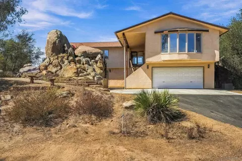 Exterior - 16541 Highland Valley Rd, Ramona, CA 92065 photo 1 of 13