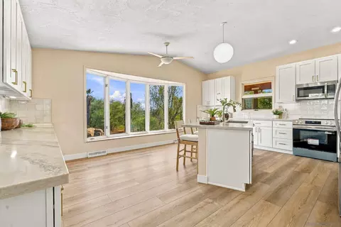 Kitchen - 16541 Highland Valley Rd, Ramona, CA 92065 photo 1 of 7