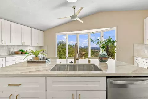 Kitchen - 16541 Highland Valley Rd, Ramona, CA 92065 photo 7 of 7