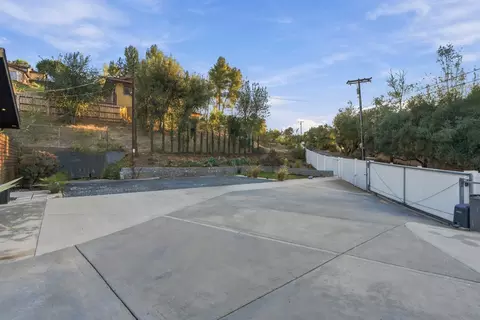 Exterior - 1903 Dehesa, El Cajon, CA 92019 photo 23 of 24