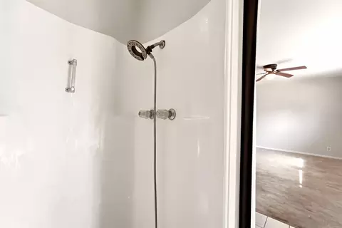 Bath - 8743 Ildica St, Spring Valley, CA 91977 photo 2 of 4