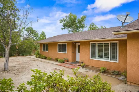 19602 Santee Ln, Valley Center, CA 92082