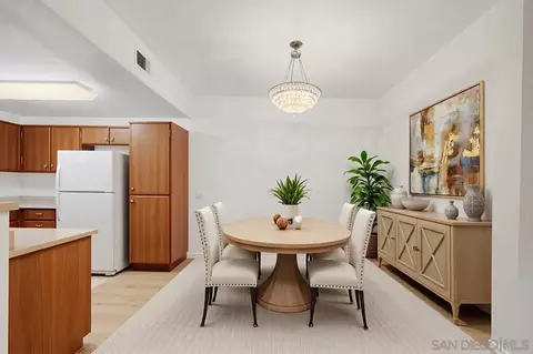 Dining - 31389 Taylor Ln, Temecula, CA 92592 photo 4 of 5