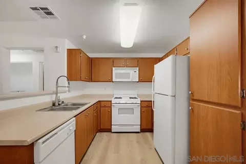 Kitchen - 31389 Taylor Ln, Temecula, CA 92592 photo 2 of 2