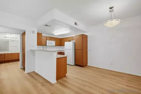 Dining - 31389 Taylor Ln, Temecula, CA 92592 photo 3 of 5