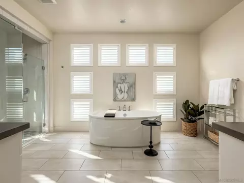 Bath - 1432 Enclave Ct, Encinitas, CA 92024 photo 1 of 2