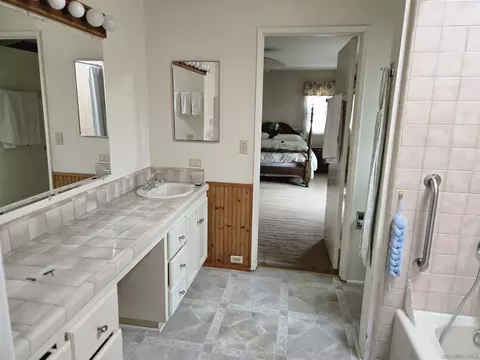 Bath - 127-131 J Ave, Coronado, CA 92118 photo 2 of 2