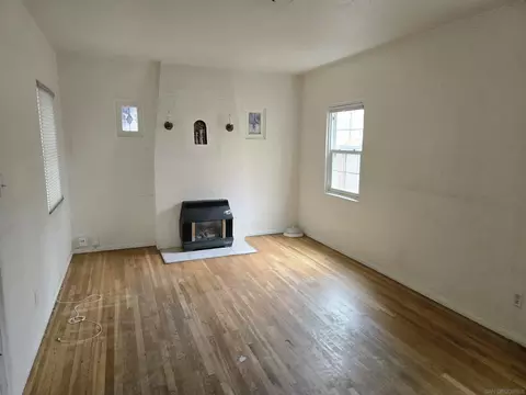 Living - 127-131 J Ave, Coronado, CA 92118 photo 2 of 2