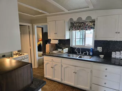 Kitchen - 127-131 J Ave, Coronado, CA 92118 photo 1 of 3