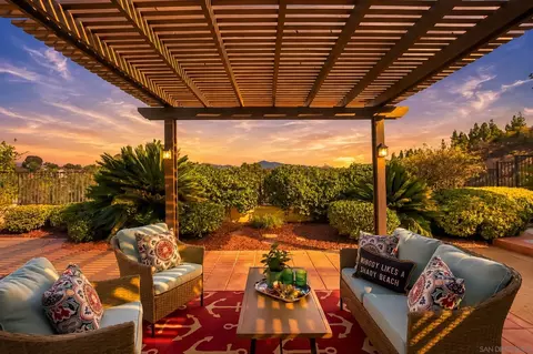 18093 Colonnades Pl, San Diego, CA 92128