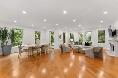 Other - 1040 Genter #305, La Jolla, CA 92037 photo 3 of 5