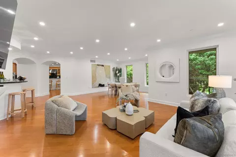 Other - 1040 Genter #305, La Jolla, CA 92037 photo 2 of 5