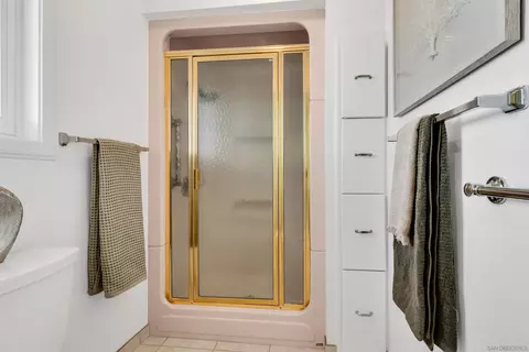 Bath - 1721 Cono Dr, El Cajon, CA 92020 photo 3 of 3