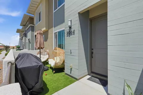 Exterior - 2044 Bluestone Cir, Chula Vista, CA 91913 photo 4 of 9