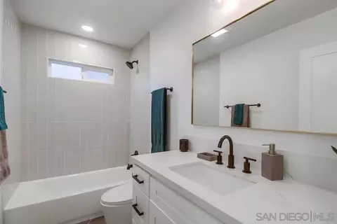 Bath - 4026 Charles St, La Mesa, CA 91941 photo 6 of 6