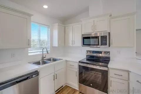 Kitchen - 4026 Charles St, La Mesa, CA 91941 photo 13 of 13