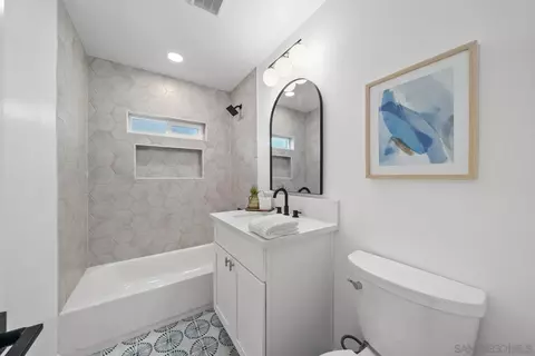 Bath - 523 8th St, Imperial Beach, CA 91932 photo 1 of 1