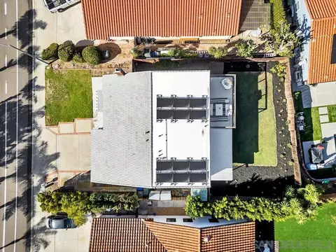 View/Area - 377 N Willowspring Dr, Encinitas, CA 92024 photo 3 of 11