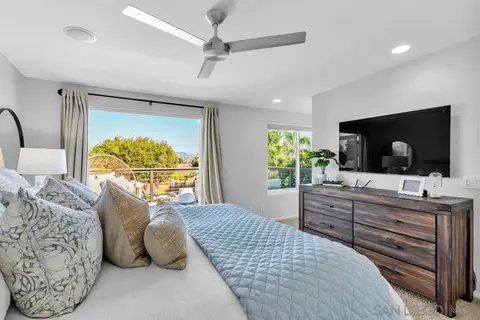 Bedroom - 377 N Willowspring Dr, Encinitas, CA 92024 photo 4 of 5