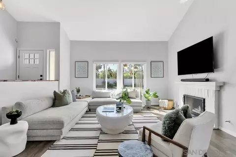 Living - 377 N Willowspring Dr, Encinitas, CA 92024 photo 3 of 5