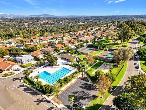 View/Area - 377 N Willowspring Dr, Encinitas, CA 92024 photo 9 of 11