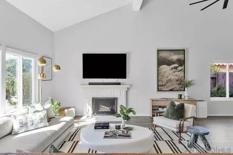 Living - 377 N Willowspring Dr, Encinitas, CA 92024 photo 1 of 5